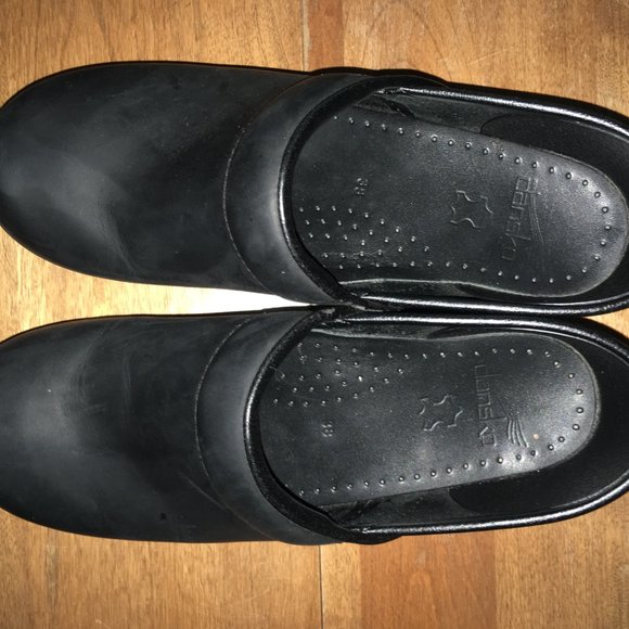 Dansko Matte Black Leather Cabrio Professional Clogs - Picture 2 of 7